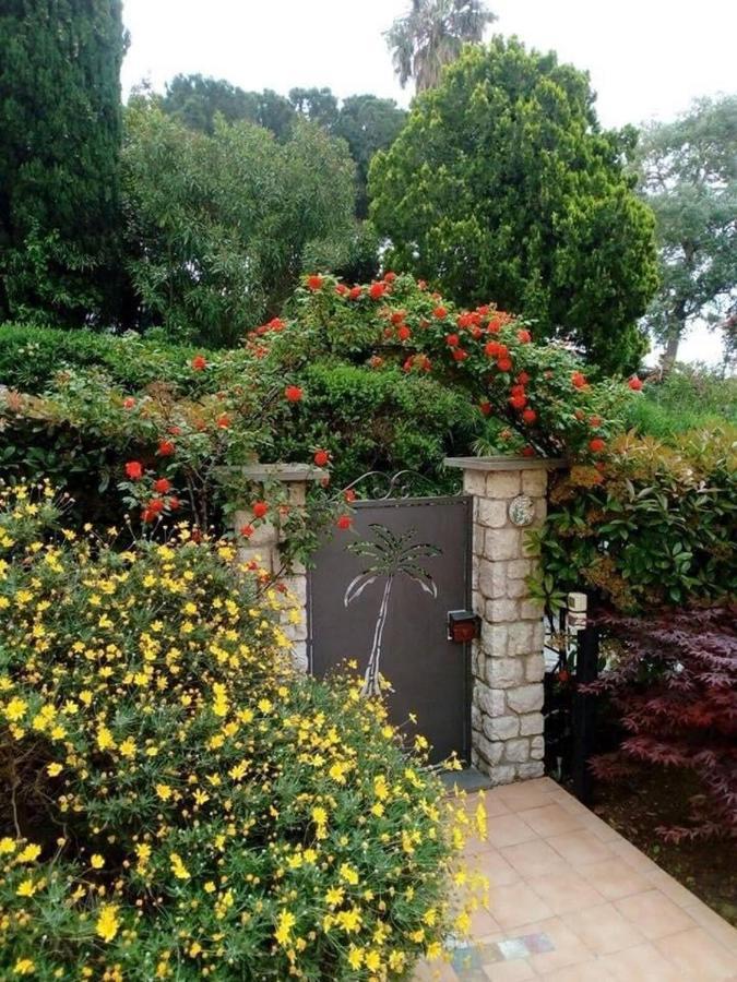 Bed & Breakfast Gaia - La Finestra Sul Mare Exclusive Villa&guest House 3*