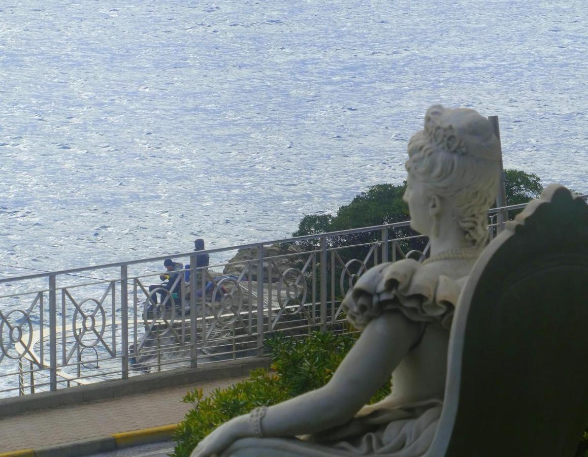 Alojamento de Acomodação e Pequeno-almoço Gaia - Luxury Villa, Pool & Wellness 3*