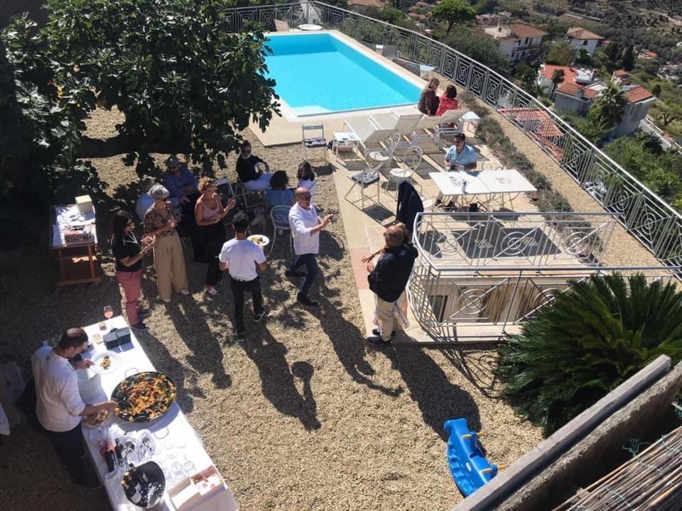 Alojamento de Acomodação e Pequeno-almoço Gaia - Luxury Villa, Pool & Wellness