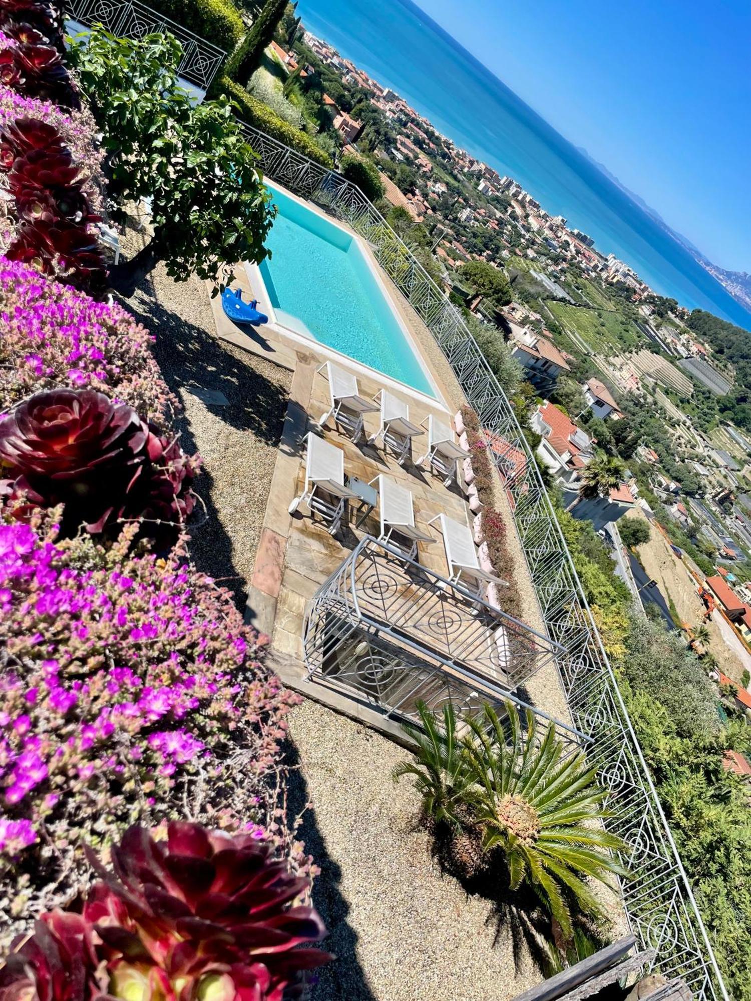 Gaia - Luxury Villa, Pool & Wellness Alojamento de Acomodação e Pequeno-almoço